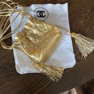 Chanel gold evening bag in perfect shape.